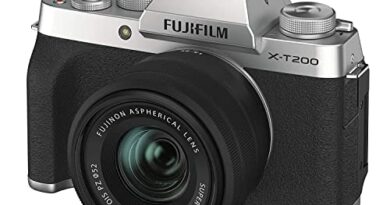 Fujifilm X-T200 24.2 MP Mirrorless Camera with XC 15-45 mm Lens (APS-C Sensor, Electronic Viewfinder, 8.89 cm (3.5") Vari-Angle Touchscreen, Face/Eye AF, 4K Video Vlogging, Film Simulations) - Silver